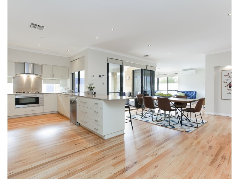 4 Moonraker Road, Jindalee WA 6036