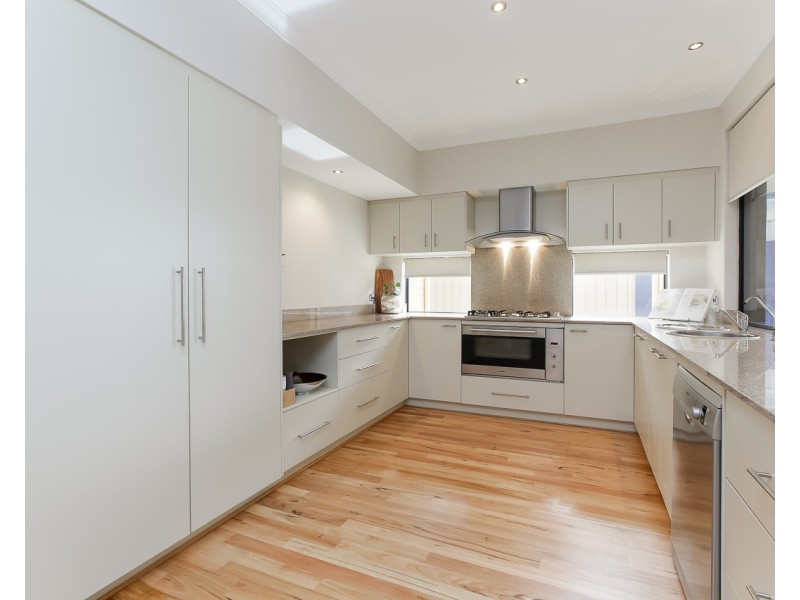 4 Moonraker Road, Jindalee WA 6036