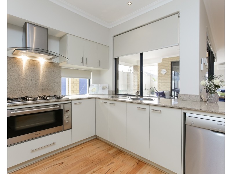 4 Moonraker Road, Jindalee WA 6036