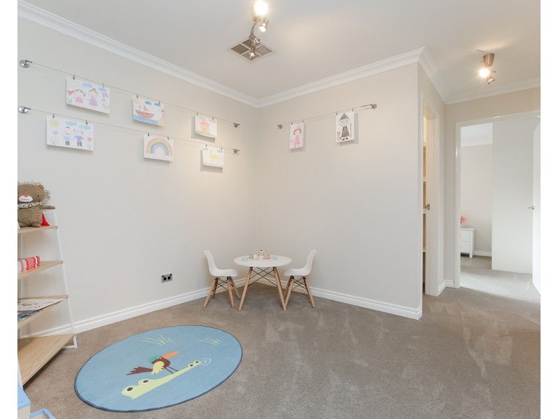 4 Moonraker Road, Jindalee WA 6036