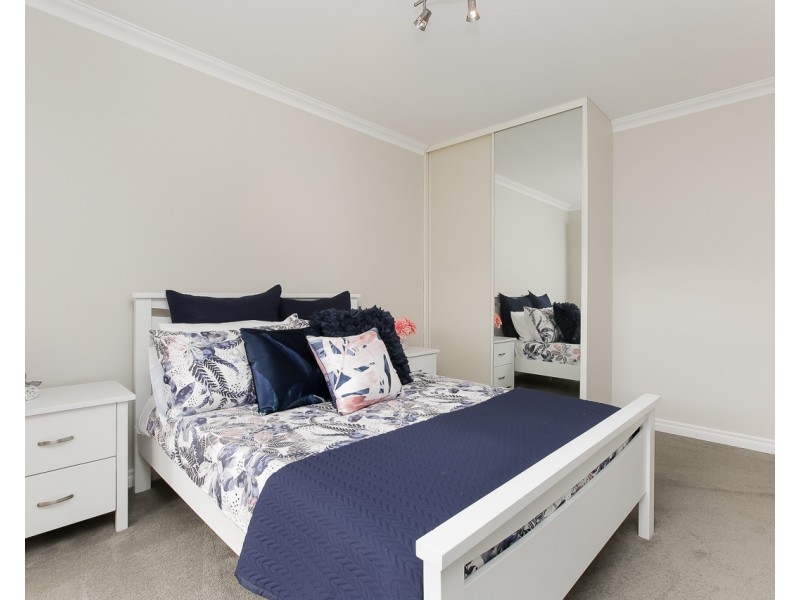 4 Moonraker Road, Jindalee WA 6036