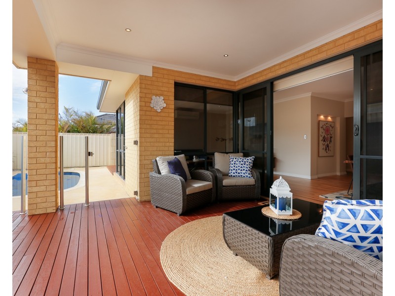 4 Moonraker Road, Jindalee WA 6036