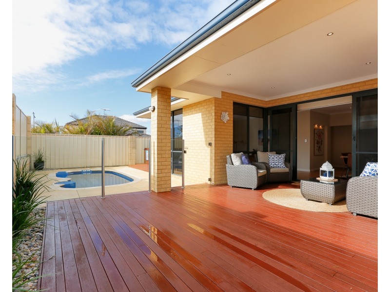 4 Moonraker Road, Jindalee WA 6036