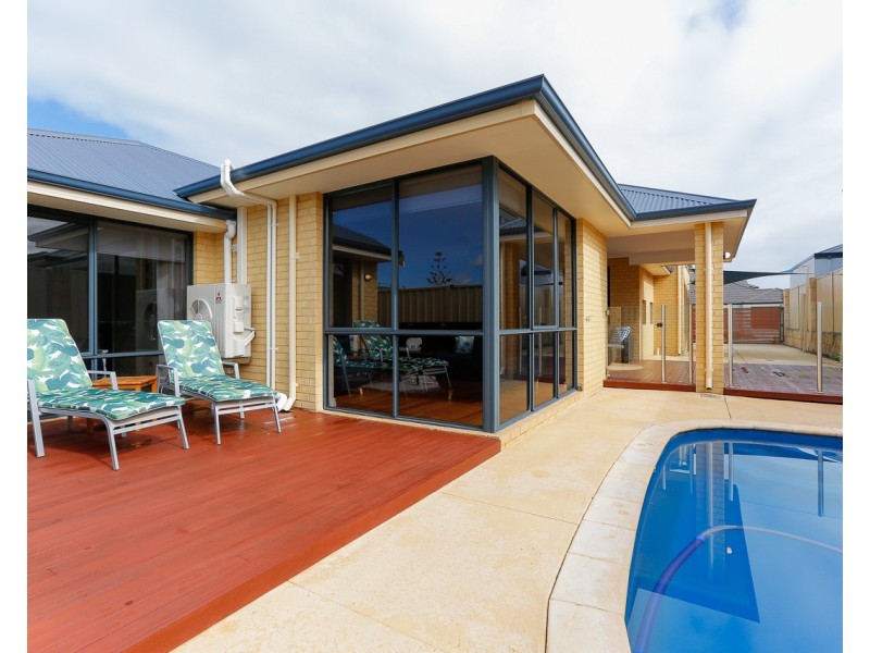 4 Moonraker Road, Jindalee WA 6036