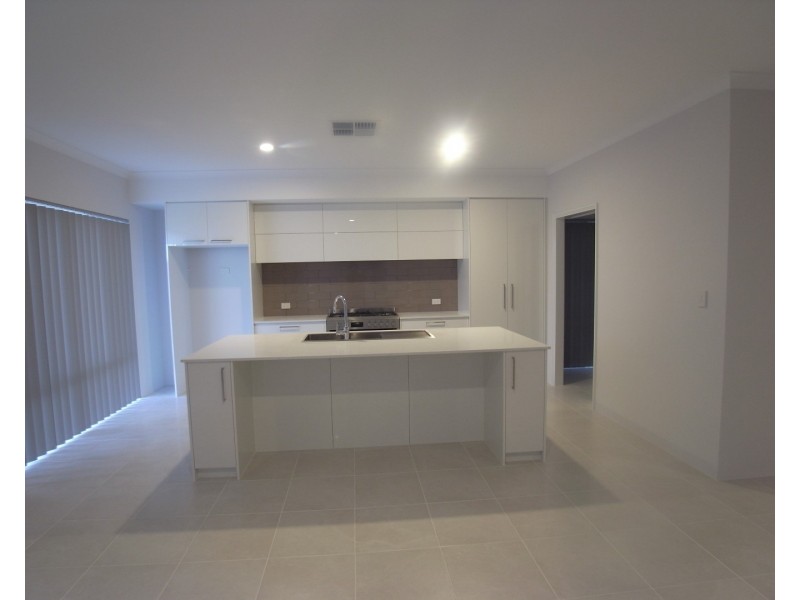 4 Labuan Way, Clarkson WA 6030
