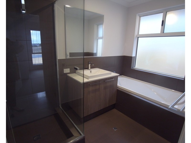 4 Labuan Way, Clarkson WA 6030