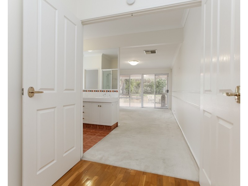 9 Barletta Place, Mindarie WA 6030