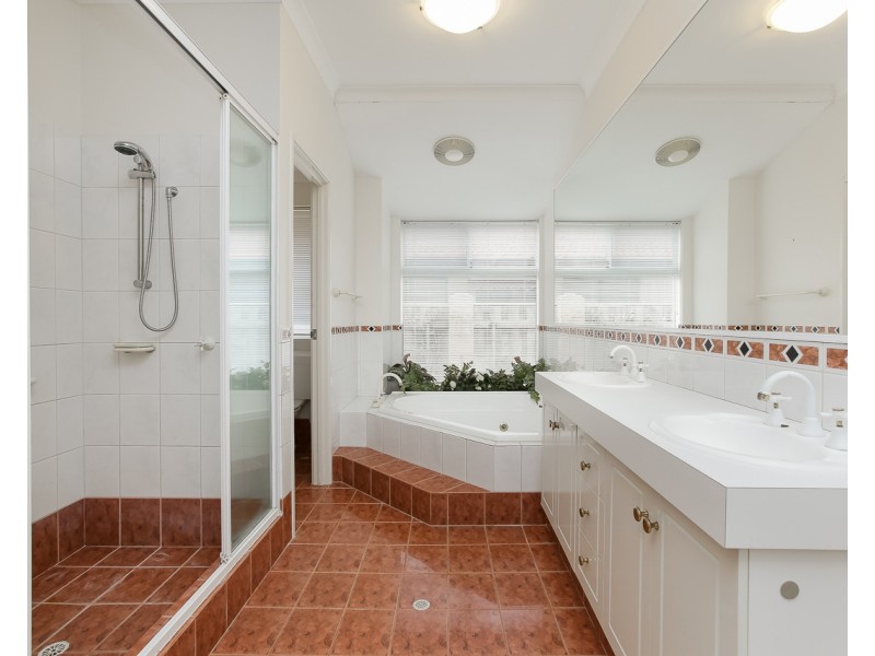 9 Barletta Place, Mindarie WA 6030