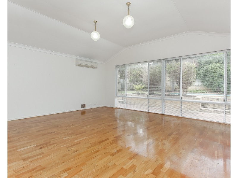 9 Barletta Place, Mindarie WA 6030