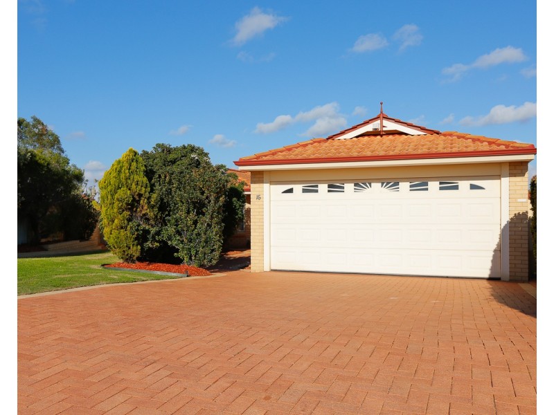 16 Glendevon Turn, Kinross WA 6028