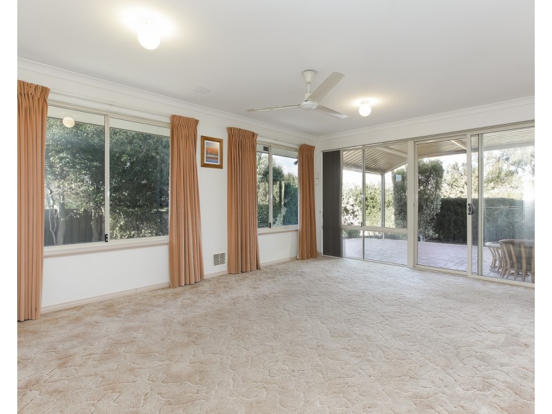 16 Glendevon Turn, Kinross WA 6028