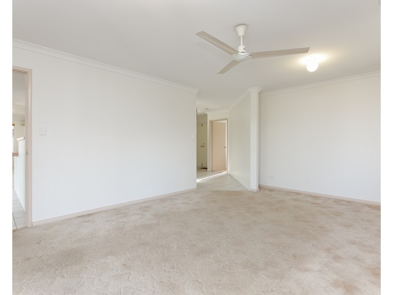 16 Glendevon Turn, Kinross WA 6028