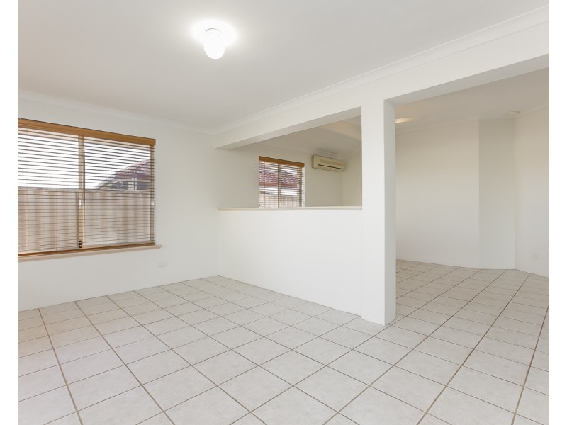 16 Glendevon Turn, Kinross WA 6028