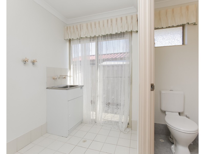 16 Glendevon Turn, Kinross WA 6028