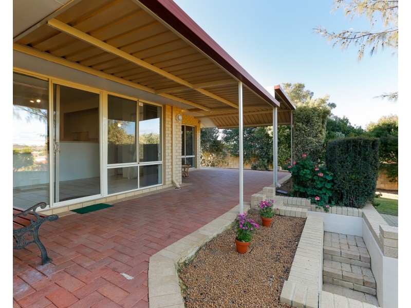 16 Glendevon Turn, Kinross WA 6028