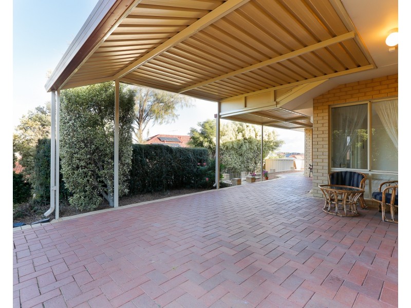 16 Glendevon Turn, Kinross WA 6028