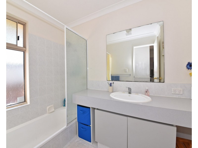 12 Arthurs Vale, Quinns Rocks WA 6030