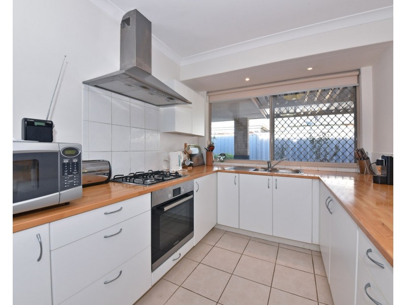 12 Arthurs Vale, Quinns Rocks WA 6030