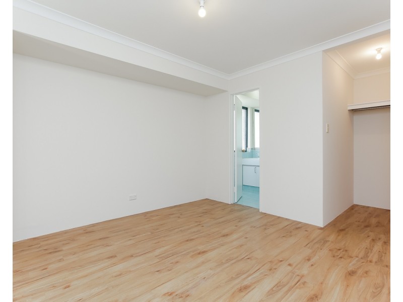 4 Cleland Close, Clarkson WA 6030