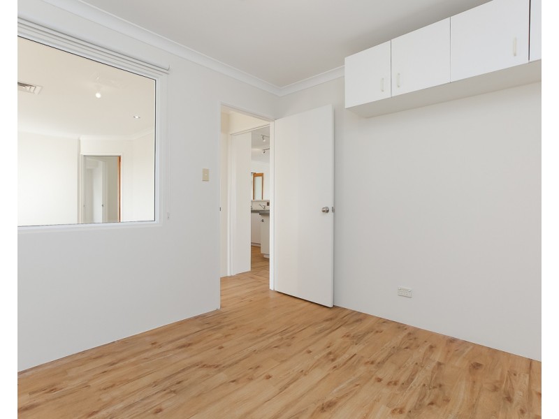 4 Cleland Close, Clarkson WA 6030