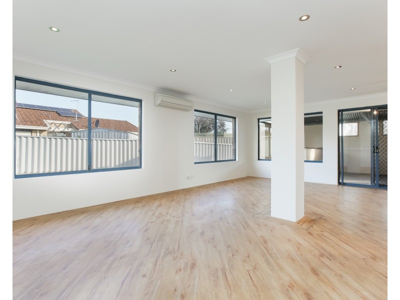 4 Cleland Close, Clarkson WA 6030