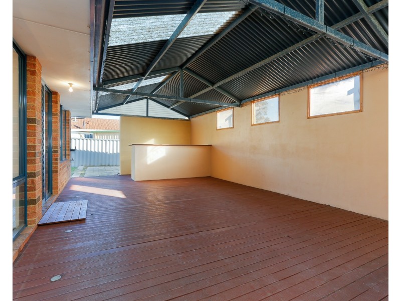 4 Cleland Close, Clarkson WA 6030