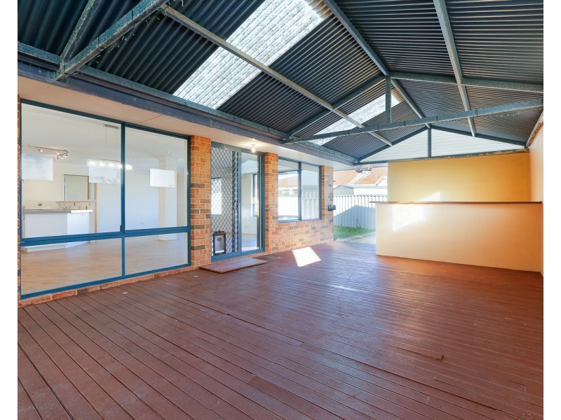 4 Cleland Close, Clarkson WA 6030