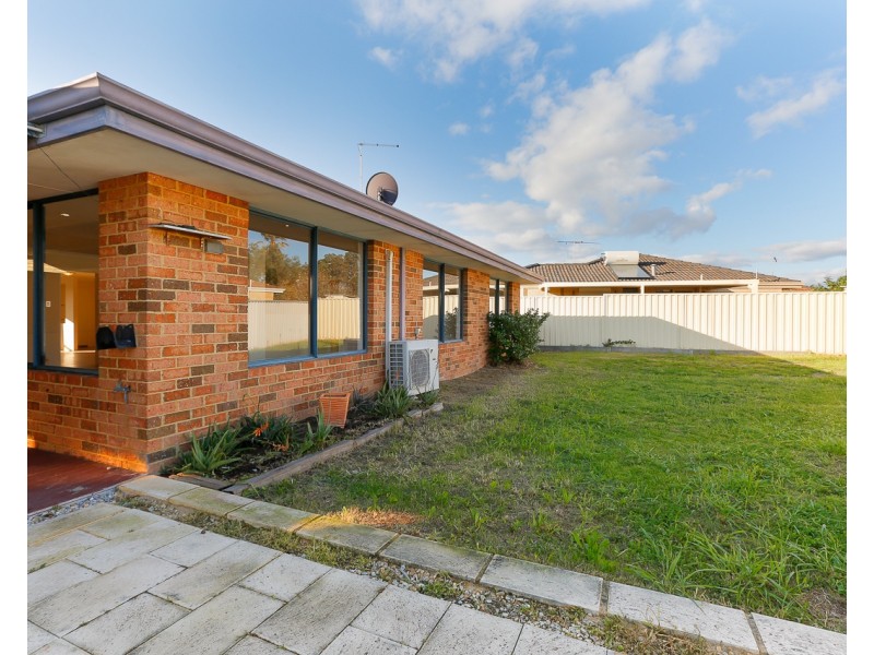 4 Cleland Close, Clarkson WA 6030
