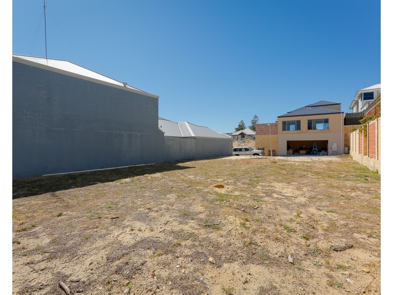 26 Ocean Falls Boulevard, Mindarie WA 6030