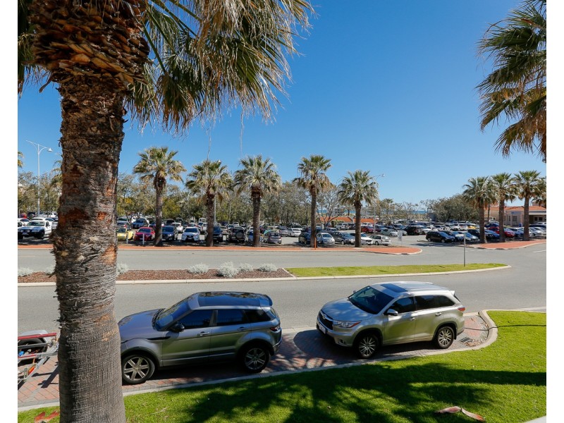 26 Ocean Falls Boulevard, Mindarie WA 6030