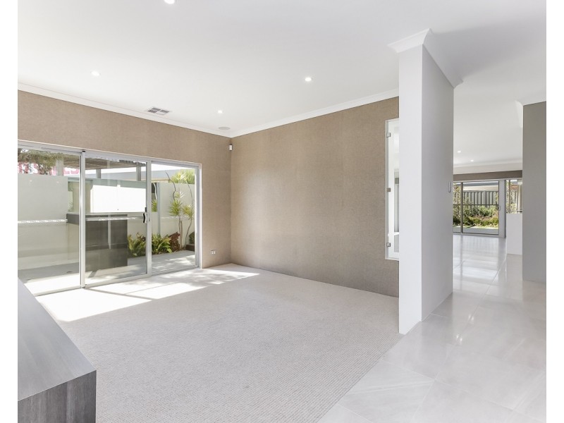 3 Longstaff Avenue, Alkimos WA 6038