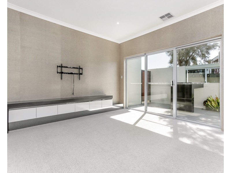 3 Longstaff Avenue, Alkimos WA 6038