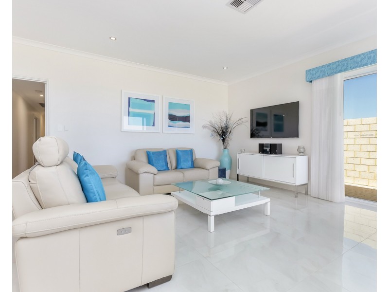 12 Seascape Road, Jindalee WA 6036