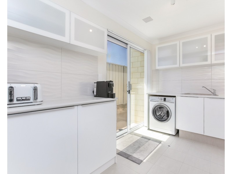 12 Seascape Road, Jindalee WA 6036