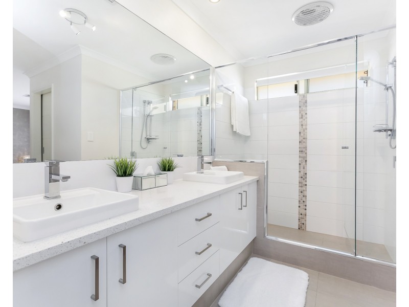 12 Seascape Road, Jindalee WA 6036