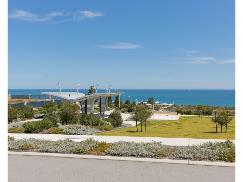 12 Seascape Road, Jindalee WA 6036