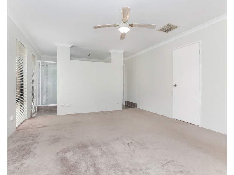 35 Fairbourne Approach, Butler WA 6036