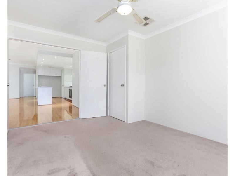 35 Fairbourne Approach, Butler WA 6036