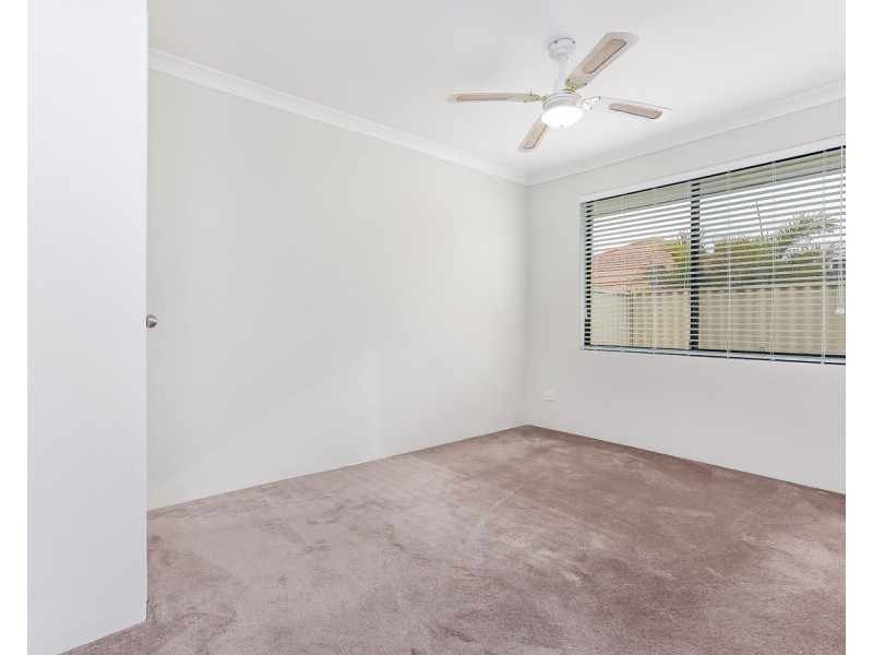 35 Fairbourne Approach, Butler WA 6036