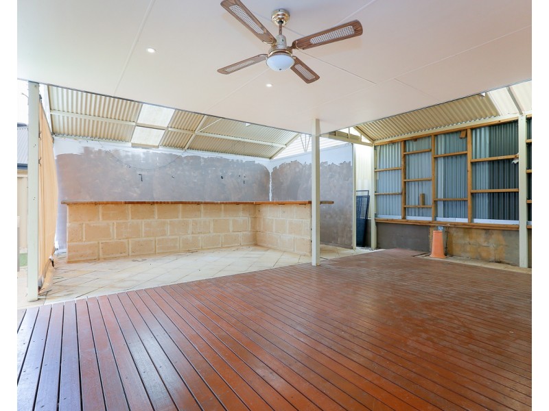 35 Fairbourne Approach, Butler WA 6036