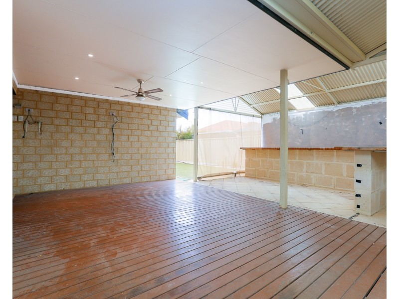 35 Fairbourne Approach, Butler WA 6036