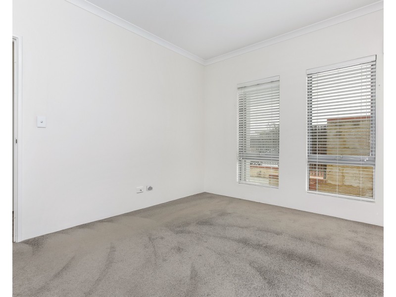 55 Roulettes Parade, Clarkson WA 6030