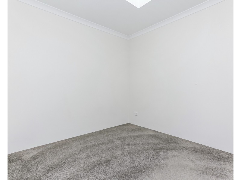 55 Roulettes Parade, Clarkson WA 6030