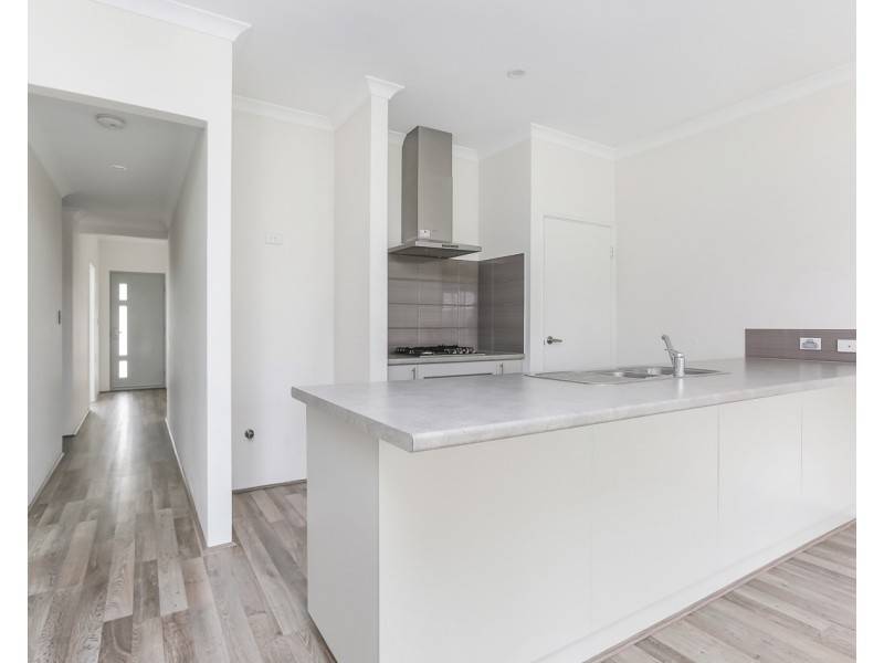 55 Roulettes Parade, Clarkson WA 6030