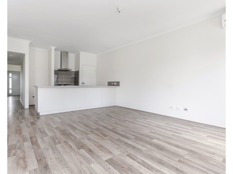 55 Roulettes Parade, Clarkson WA 6030