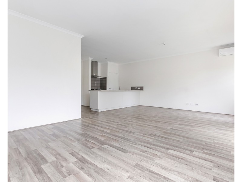 55 Roulettes Parade, Clarkson WA 6030