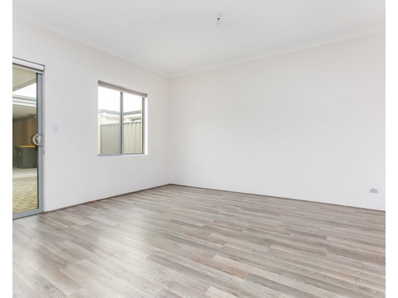 55 Roulettes Parade, Clarkson WA 6030