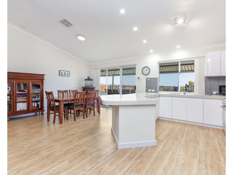 43 Kinglassie Circle, Kinross WA 6028