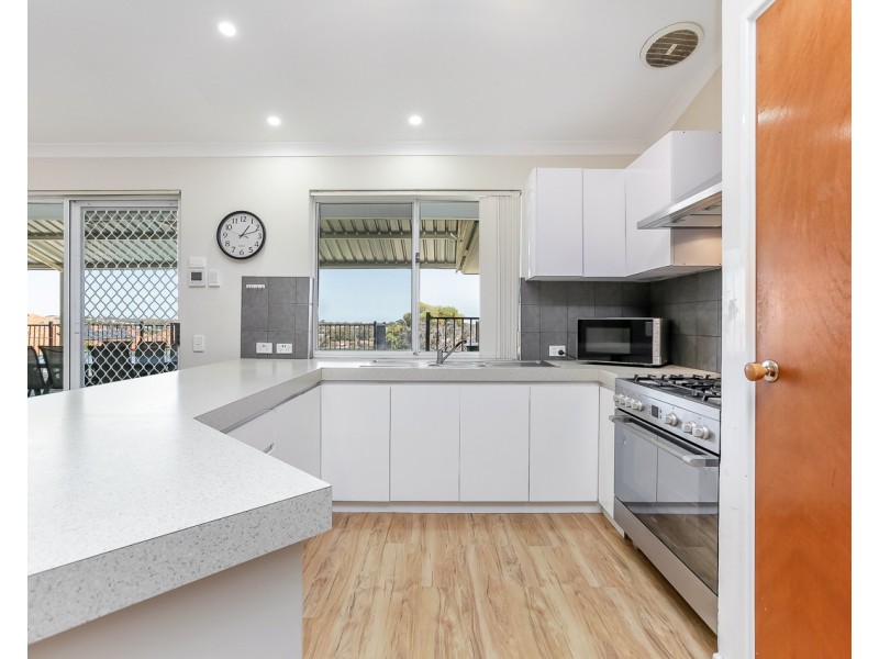 43 Kinglassie Circle, Kinross WA 6028