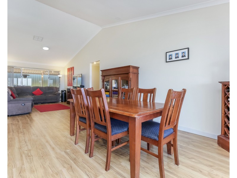 43 Kinglassie Circle, Kinross WA 6028